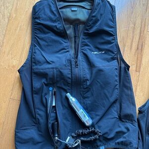 Helite Equestrian Airbag Vest with Advanced Safety Features New with tags Sz Sm